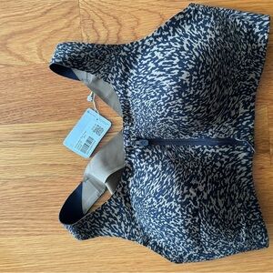 Lululemon Enlite Bra Zip front 34-D NEW WITH TAGS